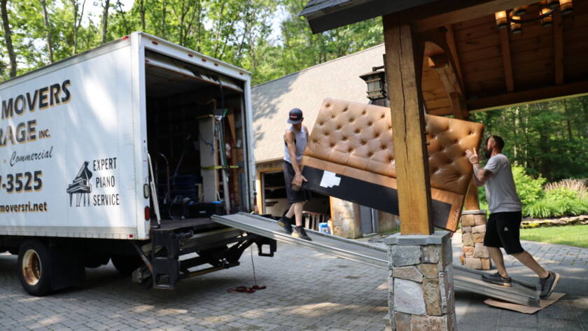 How to Pack Fragile Items for a Local or Long-Distance RI Move